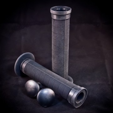 Damaged ODI stijl handgrepen zwart