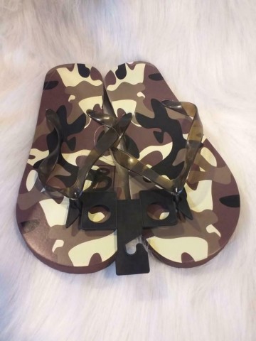 Teenslipper camo bruin